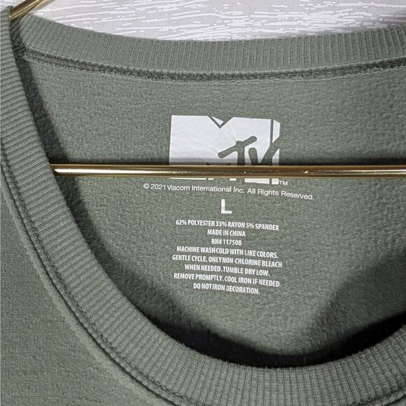 MTV Sweater Womens Large Green Cheetah Print Logo Long Sleeve - Picture 4 of 7